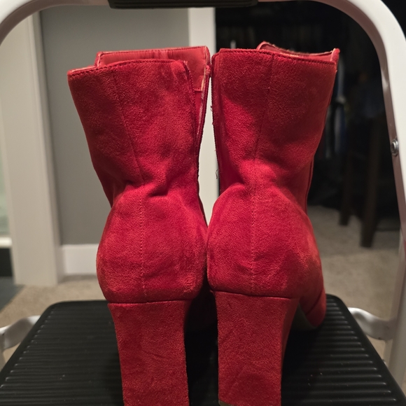 Red Suede Women's Ankle Boots - Picture 3 of 3